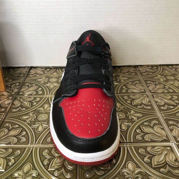 NIKE AIR JORDAN 1 LOW FLYEASE (GS) Jordan Black and Red Sneakers Men’s size 8 - Picture 3 of 16